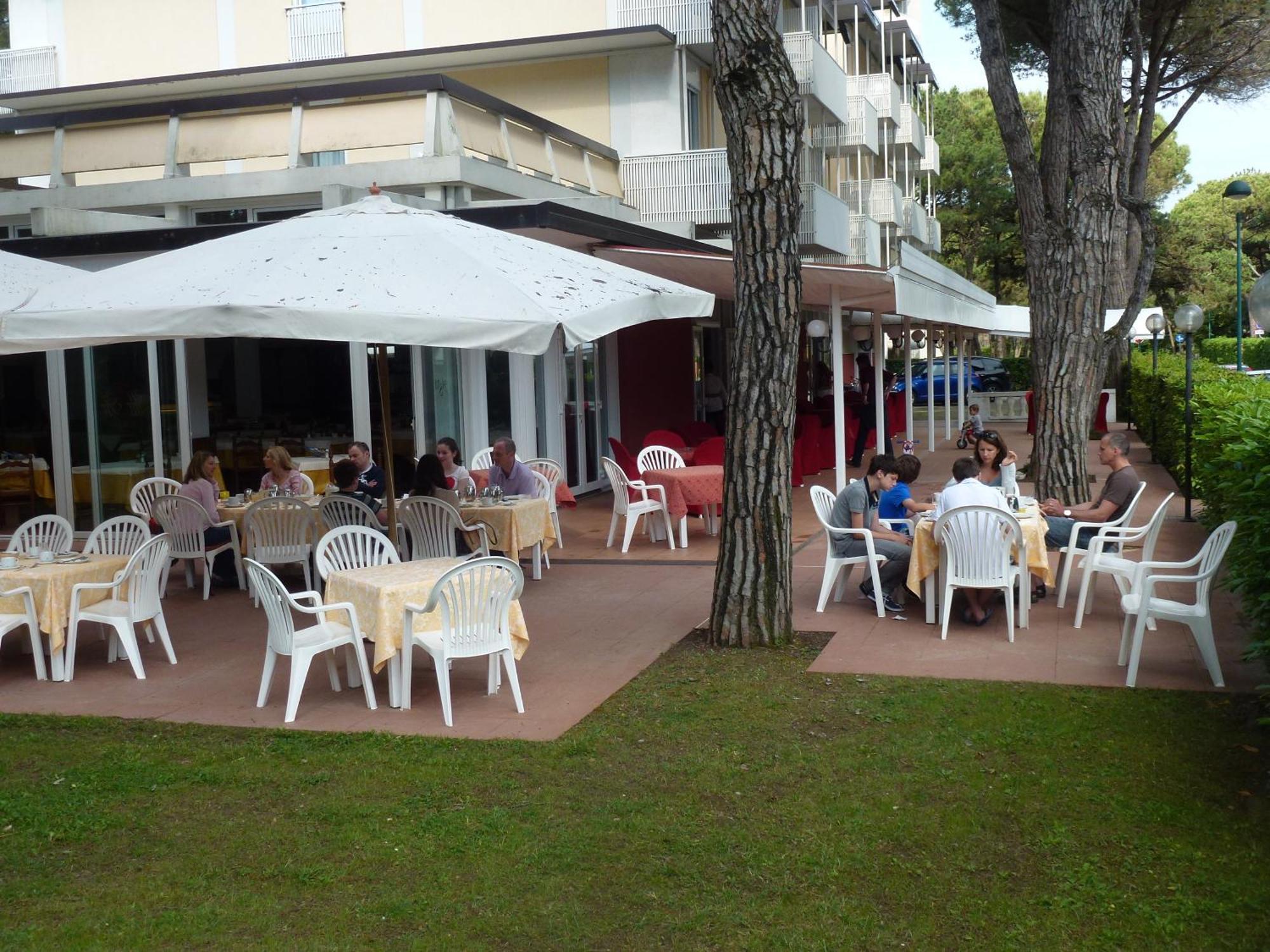 Hotel San Marco Lignano Sabbiadoro Exterior photo