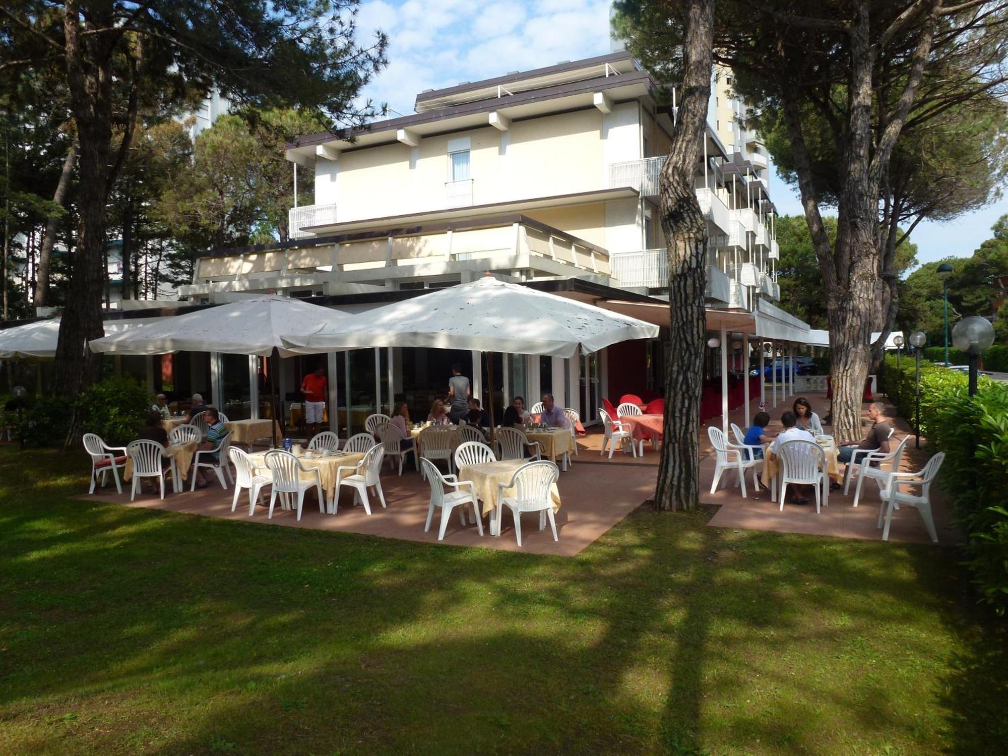 Hotel San Marco Lignano Sabbiadoro Exterior photo